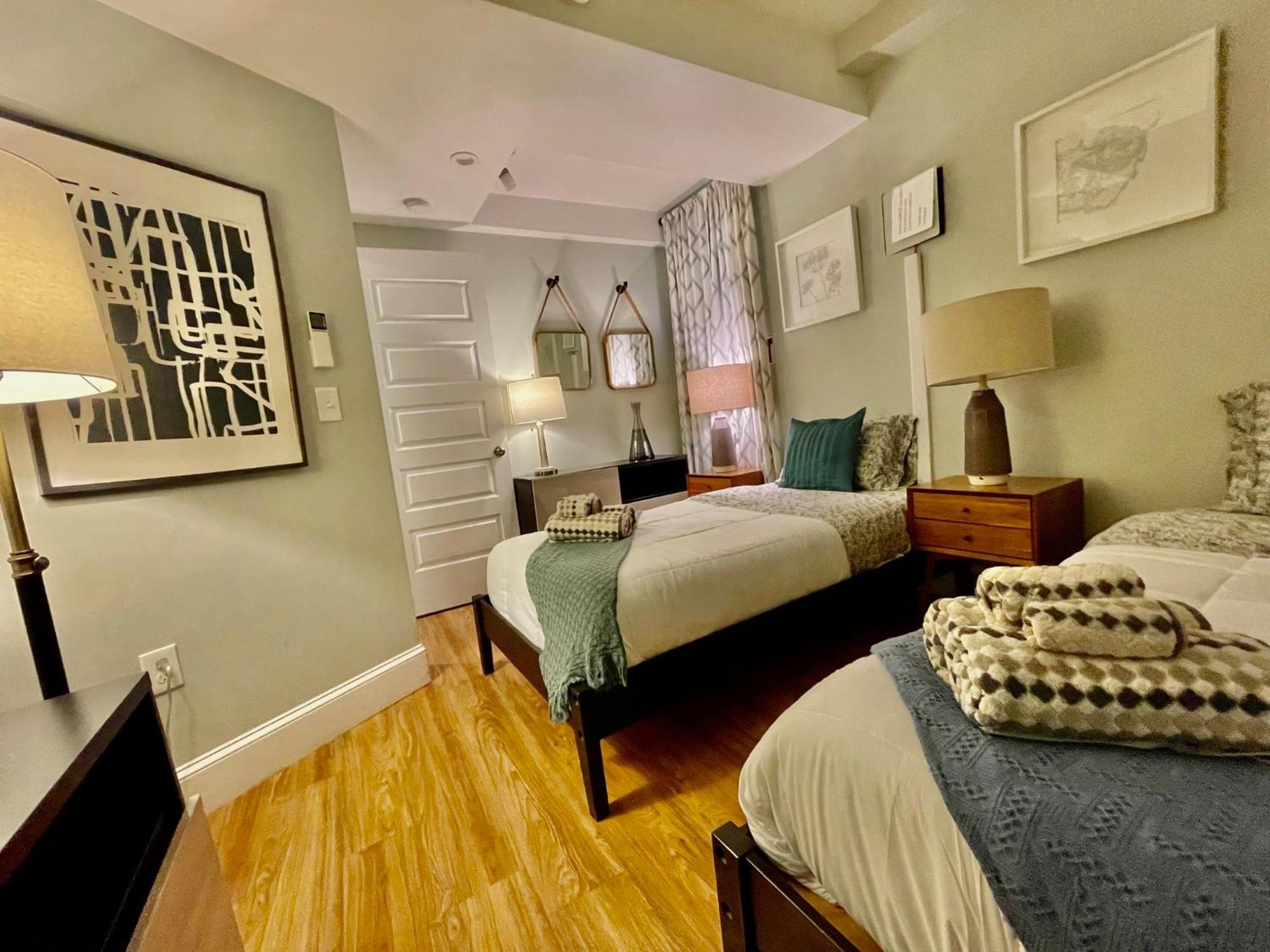 Beautiful 3Br 3Ba Duplex Parking Best Location Boston Kültér fotó